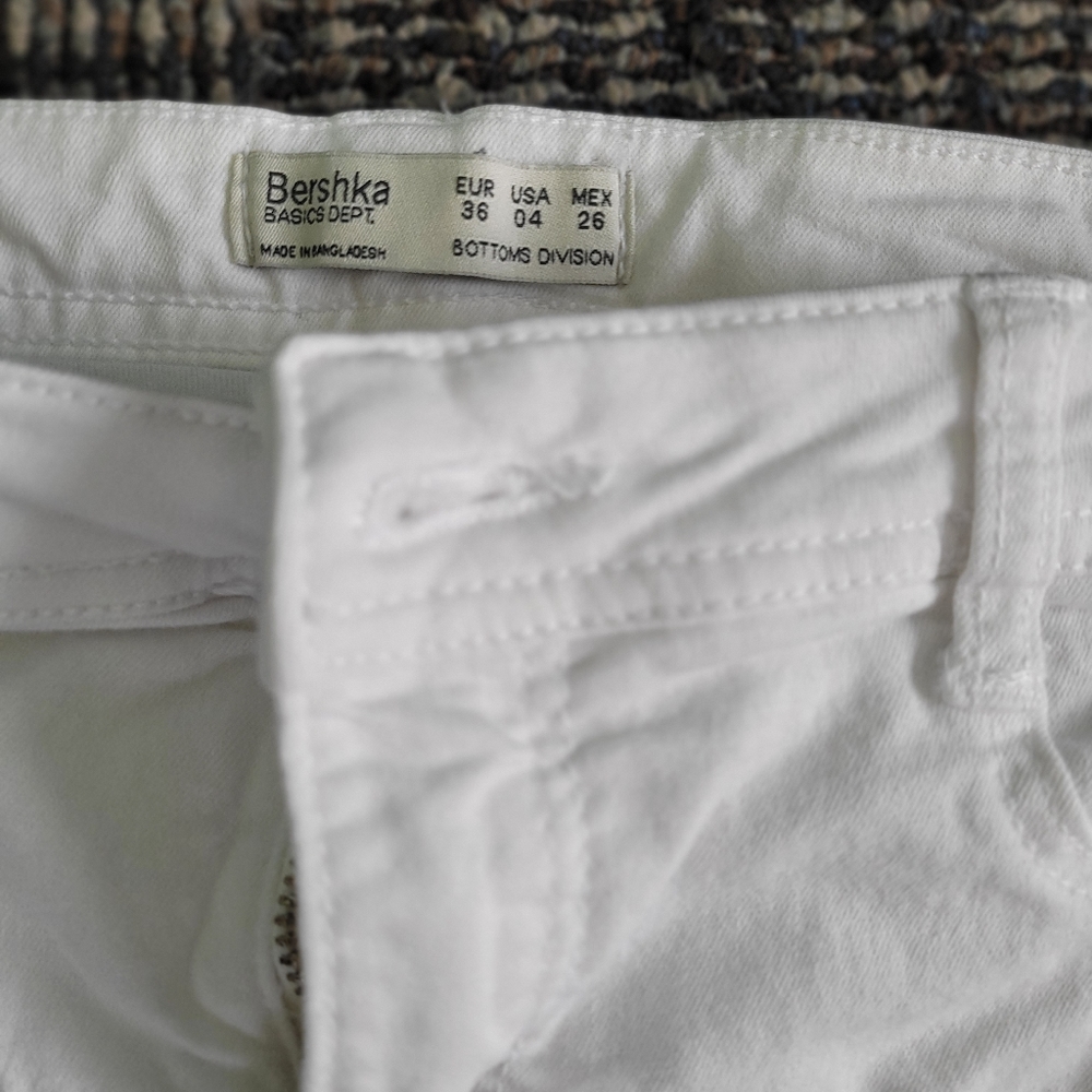 Jeans - Picture 3 of 3